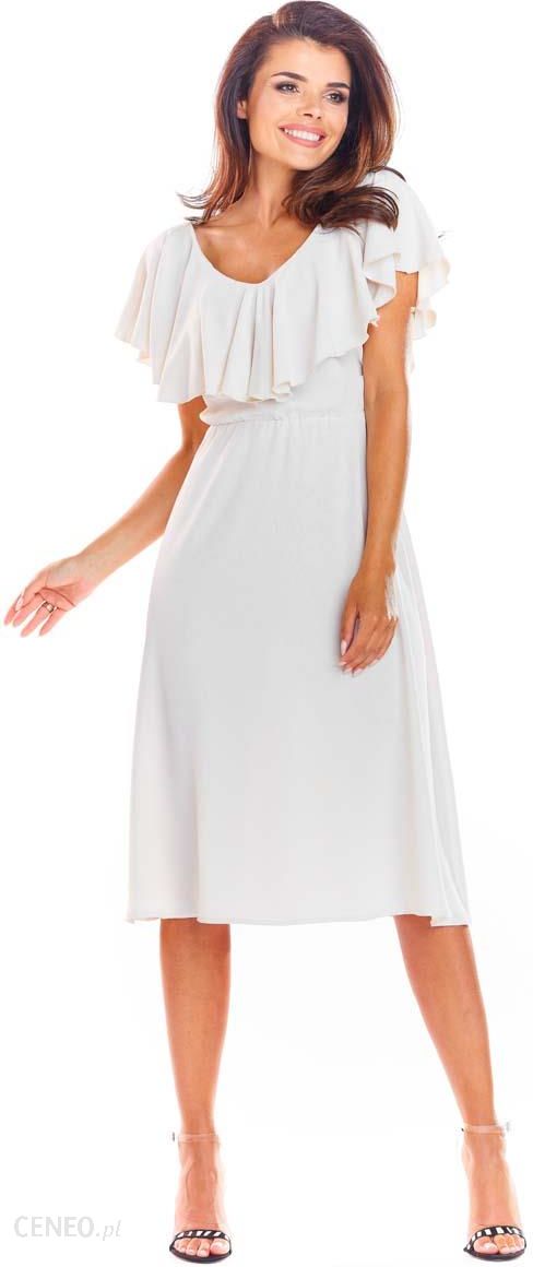 Awama Beżowa Rozkloszowana Midi Sukienka z Falbanką przy Dekolcie