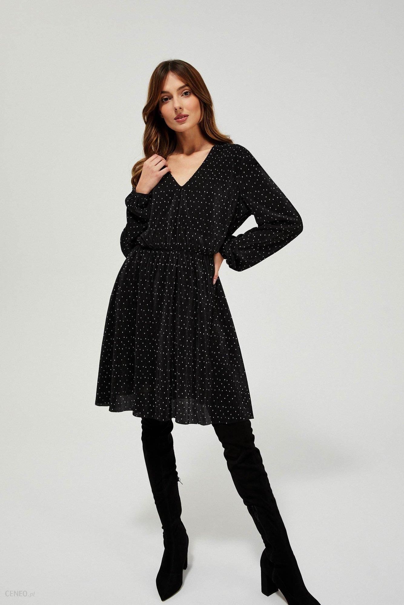 Prążkowana sukienka w groszki